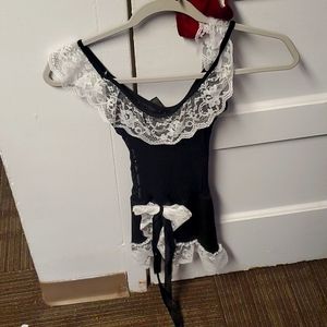 I  am selling this lingerie size 2xl
